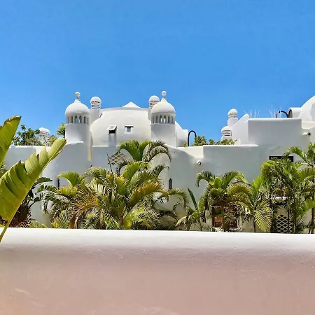 Deluxe - Oceanfront, Heated Pool Διαμέρισμα