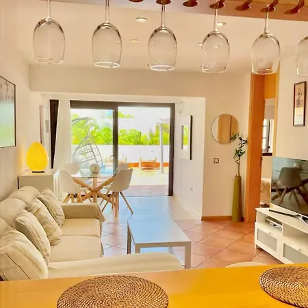 Deluxe - Oceanfront, Heated Pool Διαμέρισμα *