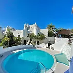 Appartement Deluxe - Oceanfront, Heated Pool