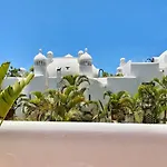 Deluxe - Oceanfront, Heated Pool Appartement
