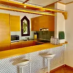 Deluxe - Oceanfront, Heated Pool Appartement