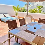 Deluxe - Oceanfront, Heated Pool Appartement