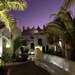 Deluxe - Oceanfront, Heated Pool *