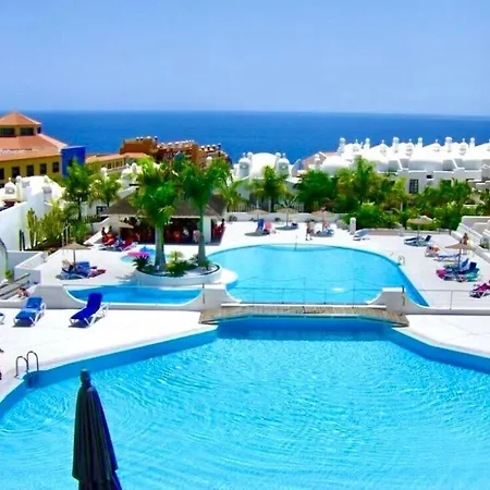 Deluxe - Oceanfront, Heated Pool Apartament Costa Adeje (Tenerife)