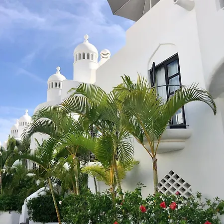 Appartement Deluxe - Oceanfront, Heated Pool *