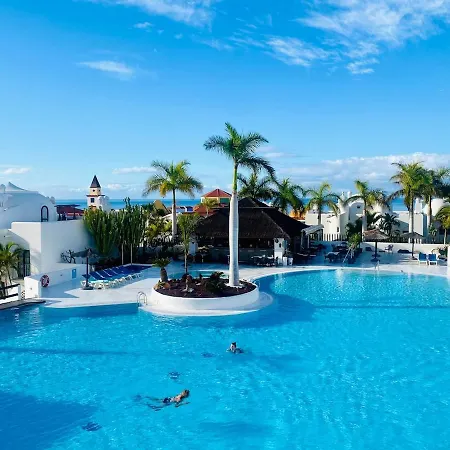 Appartement Deluxe - Oceanfront, Heated Pool *
