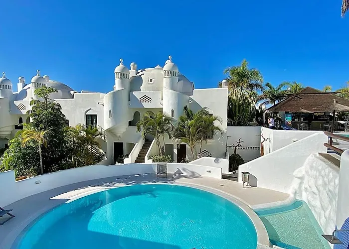 Apartment Deluxe - Oceanfront, Heated Pool