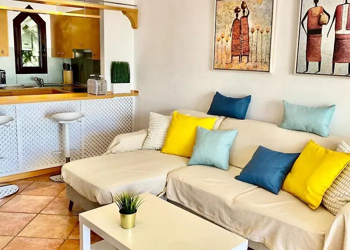 Deluxe - Oceanfront, Heated Pool Appartamento