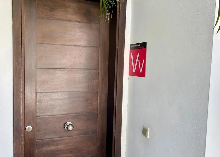 Apartment Deluxe - Oceanfront, Heated Pool *