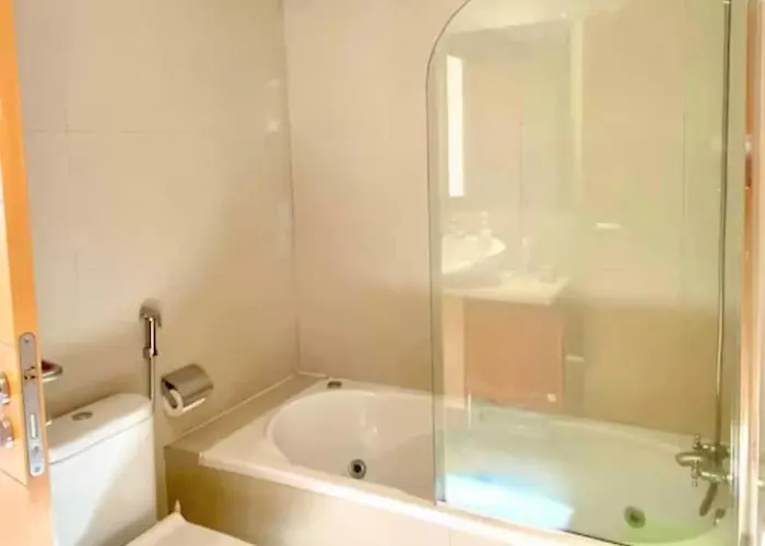 Apartment Deluxe - Oceanfront, Heated Pool *