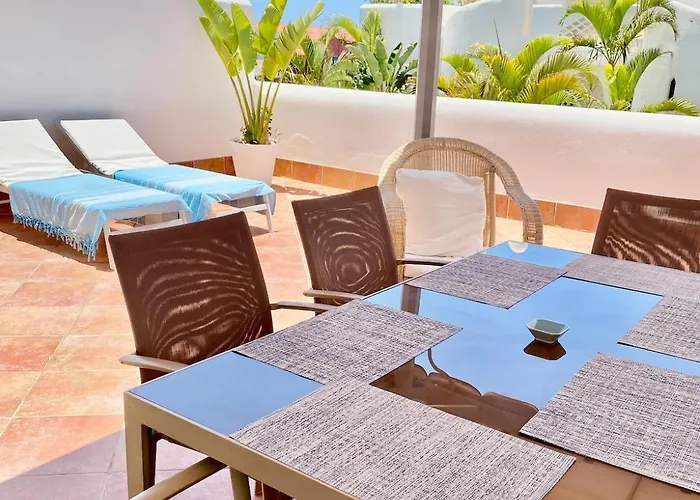 Deluxe - Oceanfront, Heated Pool Appartamento