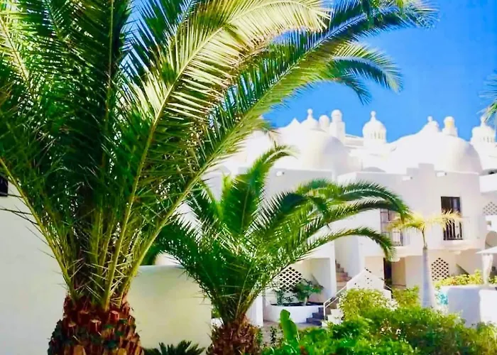 Apartment Deluxe - Oceanfront, Heated Pool *