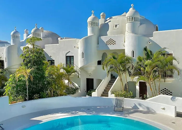 Deluxe - Oceanfront, Heated Pool Appartamento