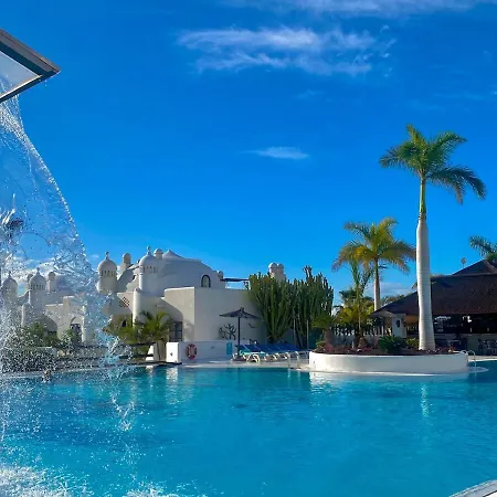 Appartement Deluxe - Oceanfront, Heated Pool