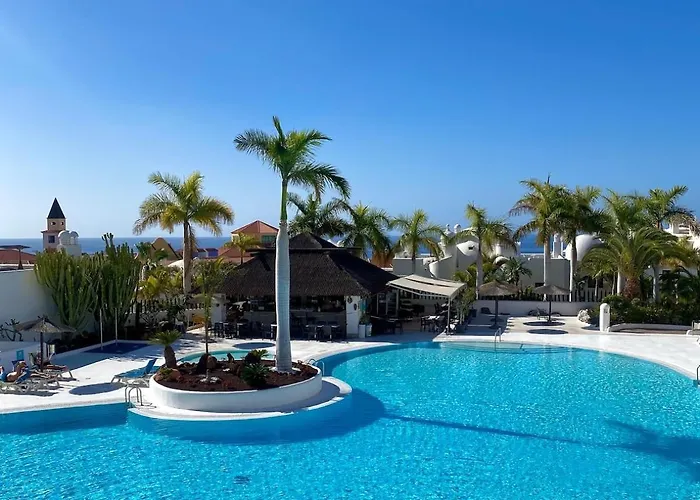 Deluxe - Oceanfront, Heated Pool